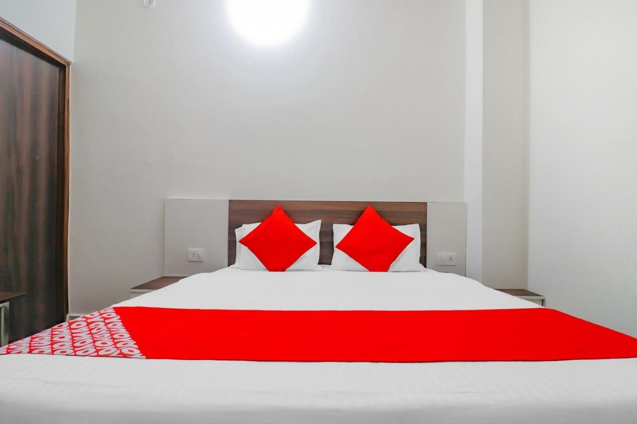 Rajlakshmi Guest House Mathura Exteriér fotografie